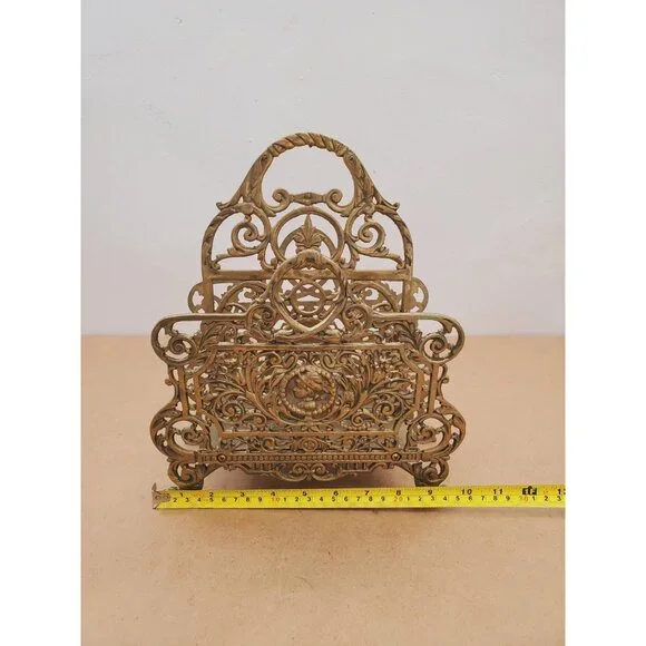 Letter Rack or Envelope Card Holder || Vintage solid brass || Shell shape plate - Picture 15 of 16